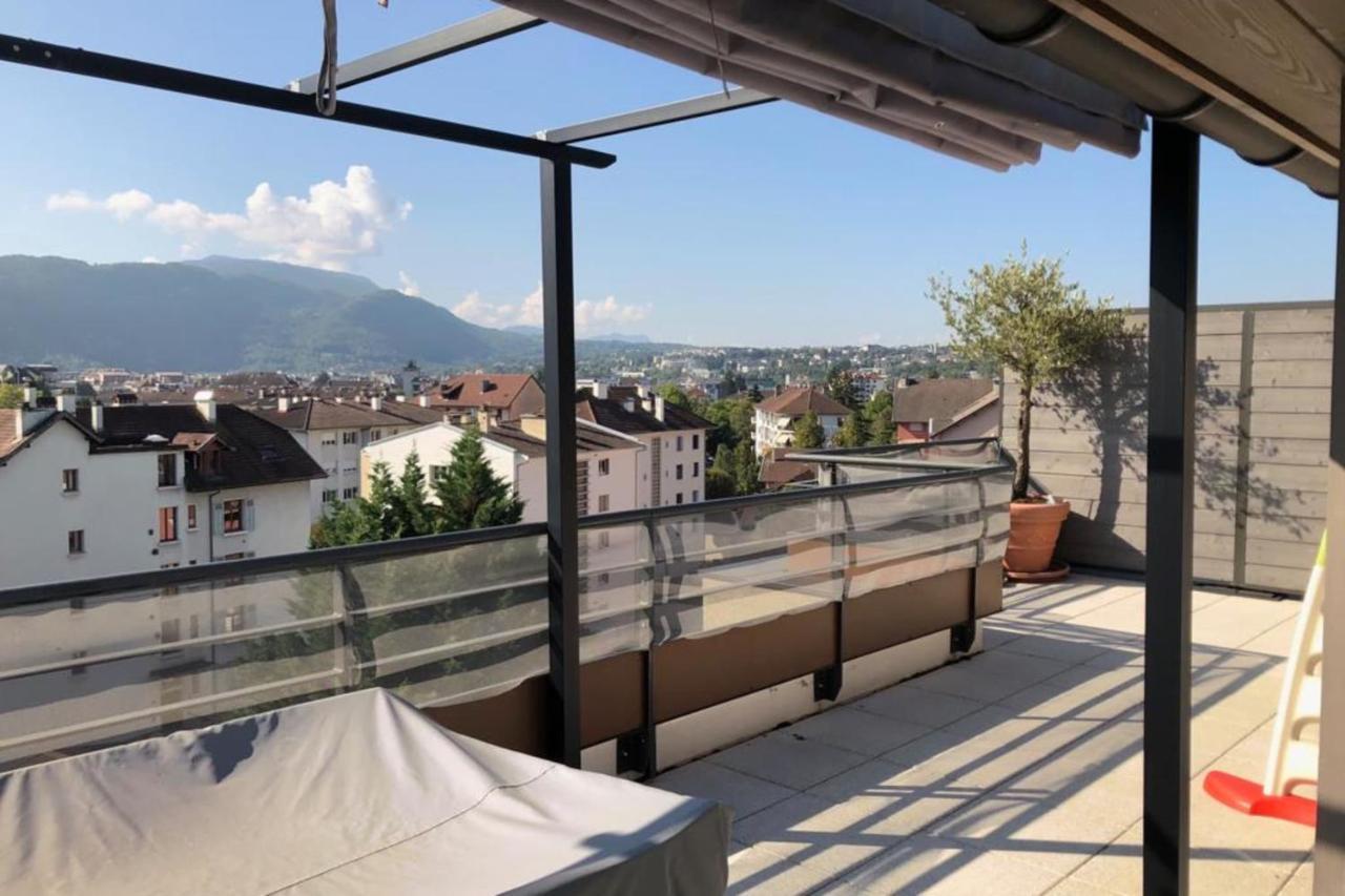 Апартаменты Penthouse Flat South-Facing Terrace - Welkeys Анси Экстерьер фото